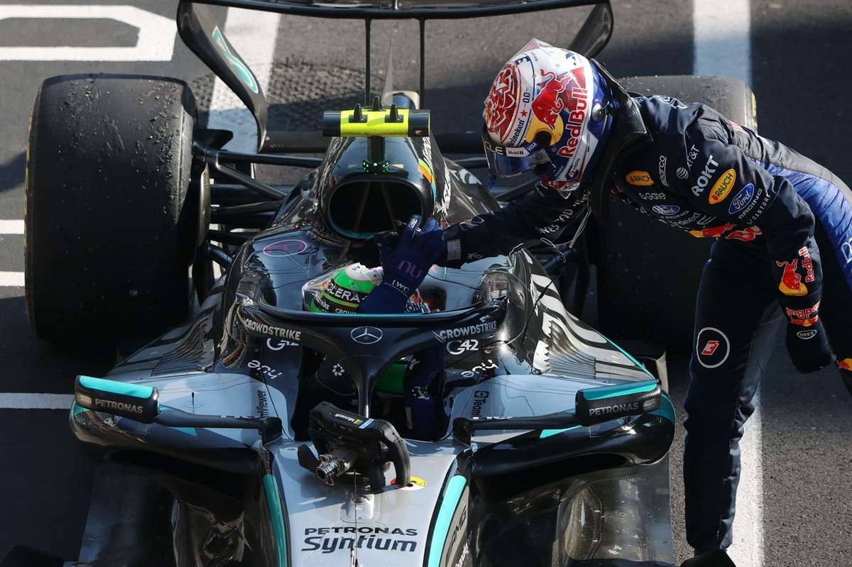 Max Verstappen Shares Heartfelt Monza Moment with Kimi Antonelli’s Dad, Goes Viral
