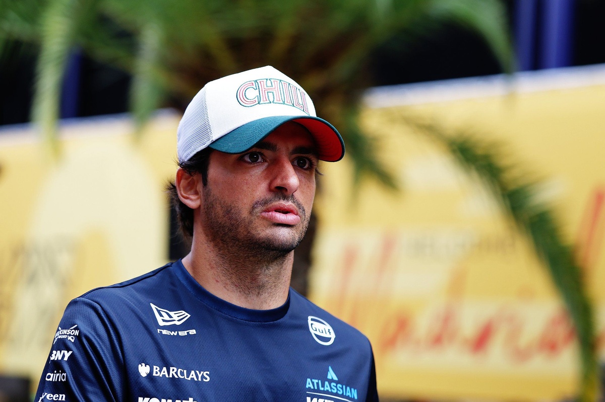 Rosberg Blames Sainz for Madrian’s Overtaking Mishap, Urges Shared Responsibility