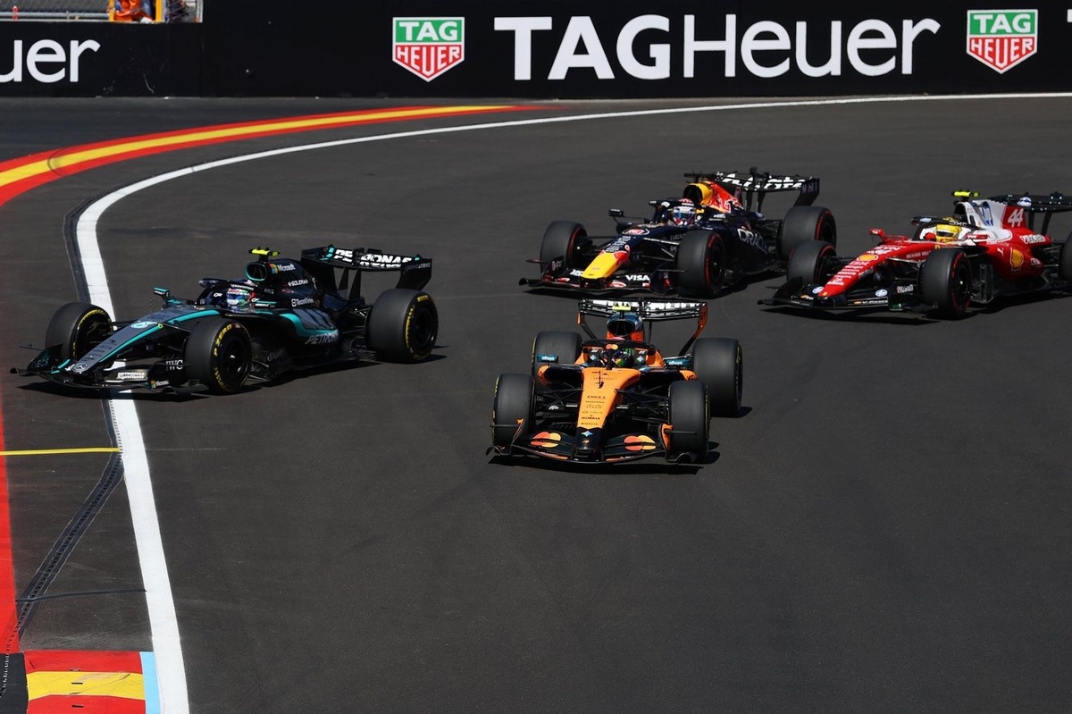 Verstappen says: ‘My race could have ended early’ after Hamilton first‑lap clash