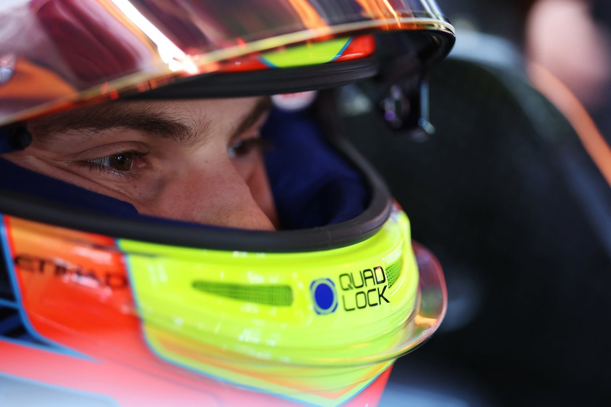 Andrea Stella says McLaren must help Oscar Piastri stop overthinking 2026 F1 season