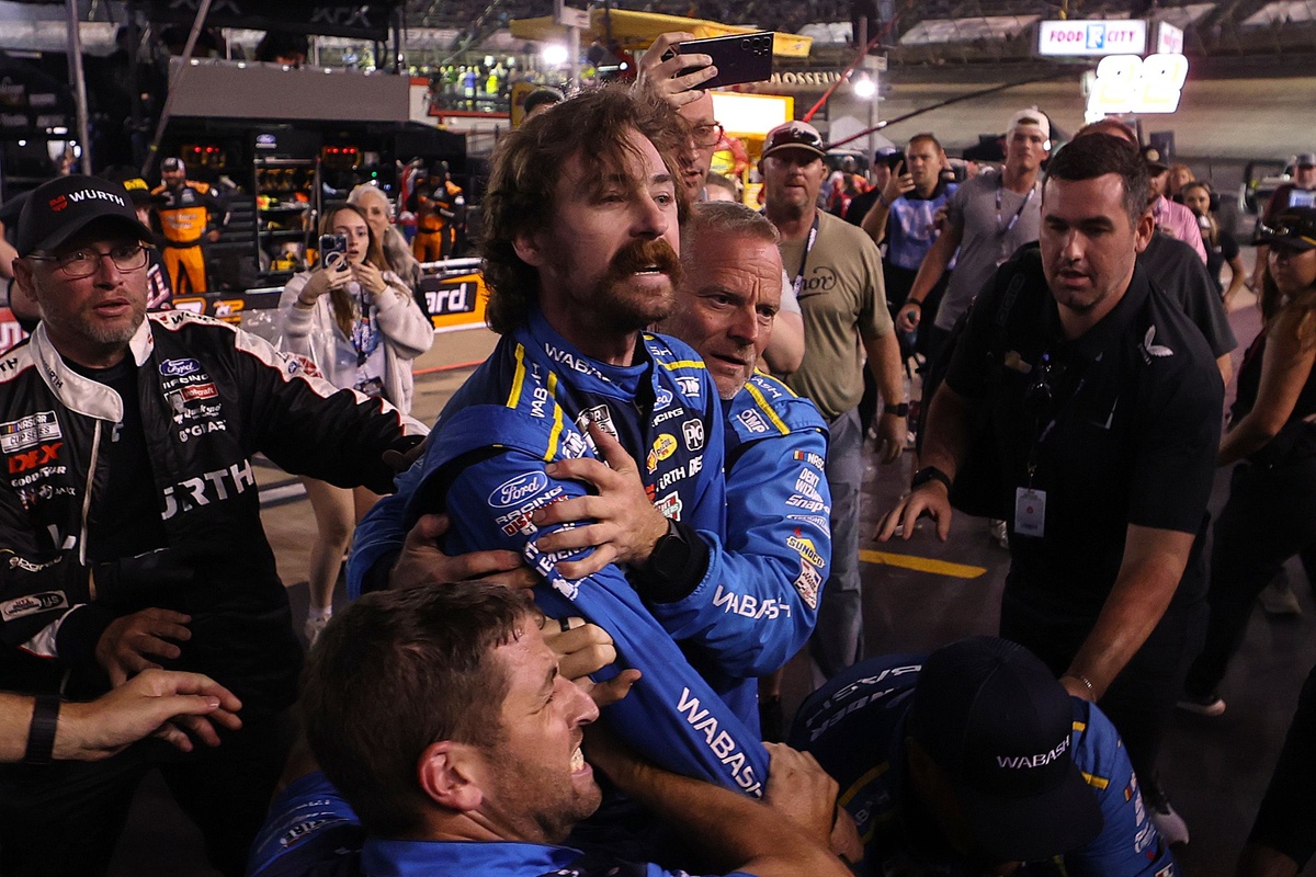 Who Took the Win and Who Fell Behind in NASCAR’s Instant Classic at Bristol