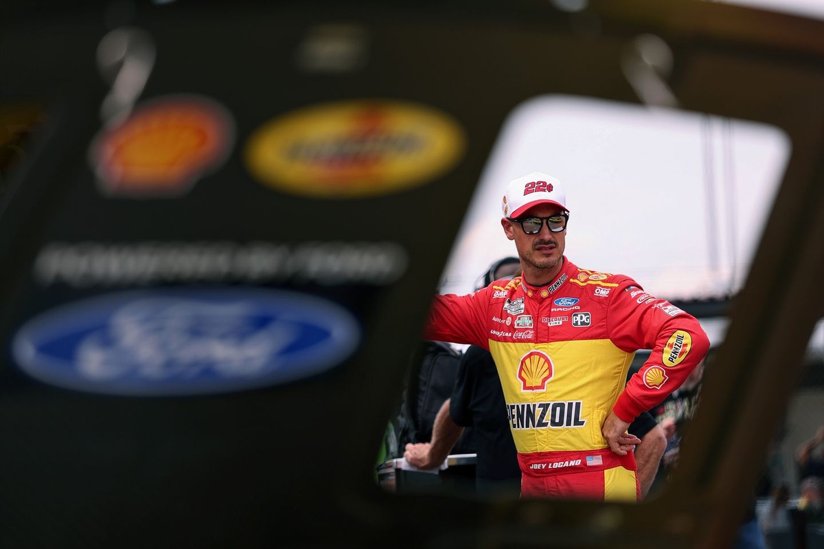 Joey Logano's Kansas 'pole' is another #4theHaters moment