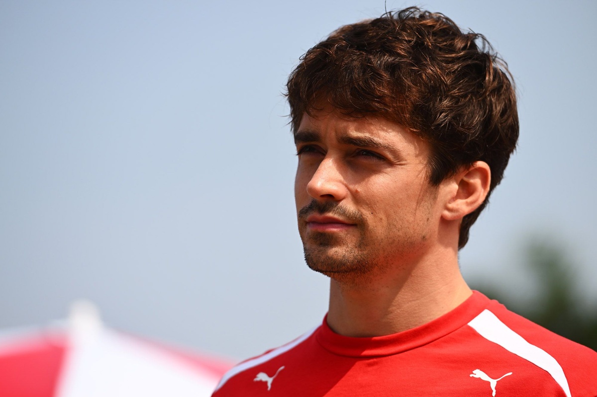Leclerc deletes social media apps amid silly Fred Vasseur rumours