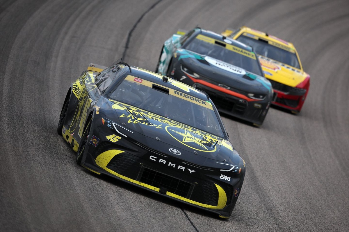 Time to Revise NASCAR’s Intermediate Track Rules Package?