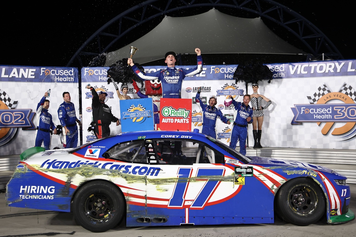 Corey Day Triumphs in Stunning Las Vegas NASCAR O’Reilly Battle