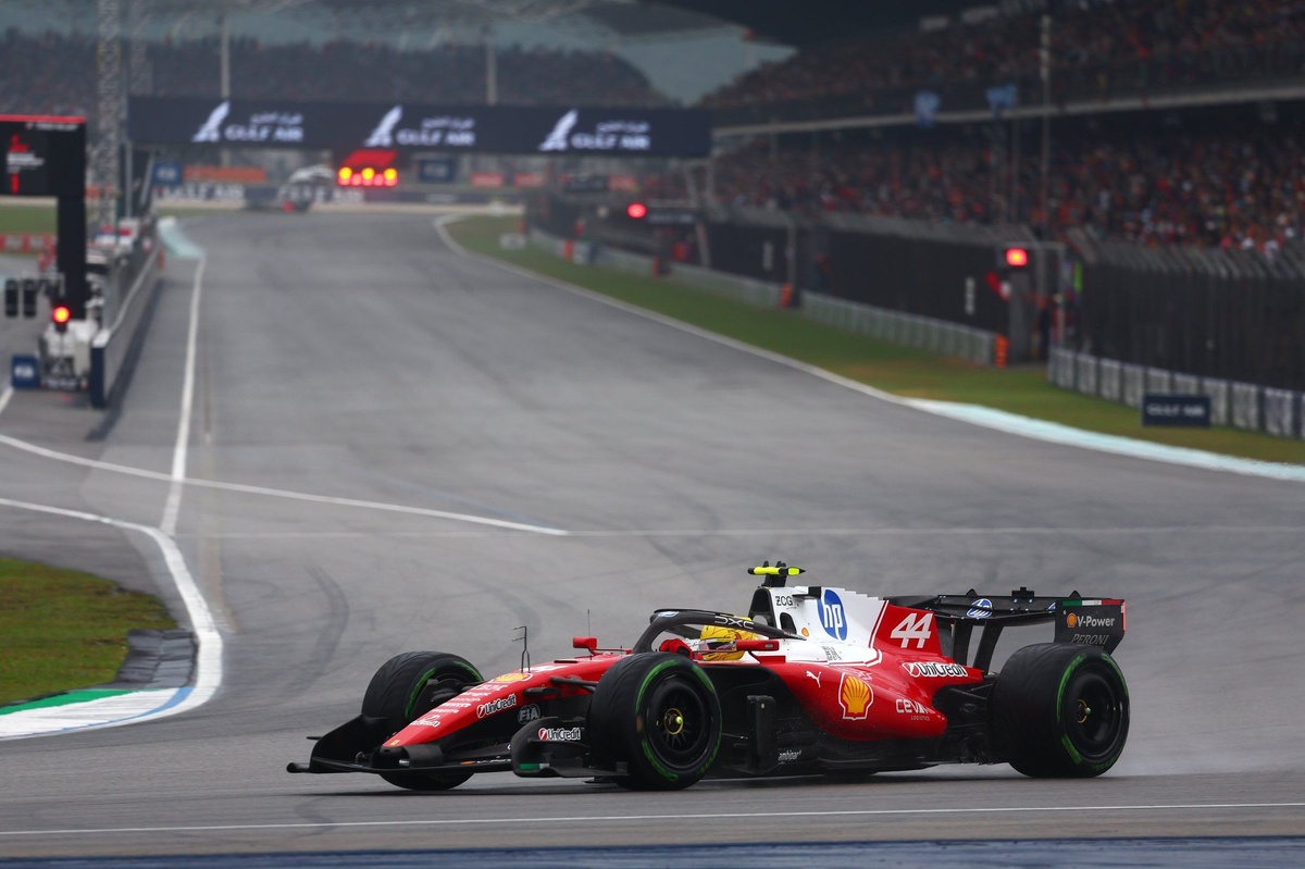 FIA explains why F1 cars halted at Bahrain GP amid rain