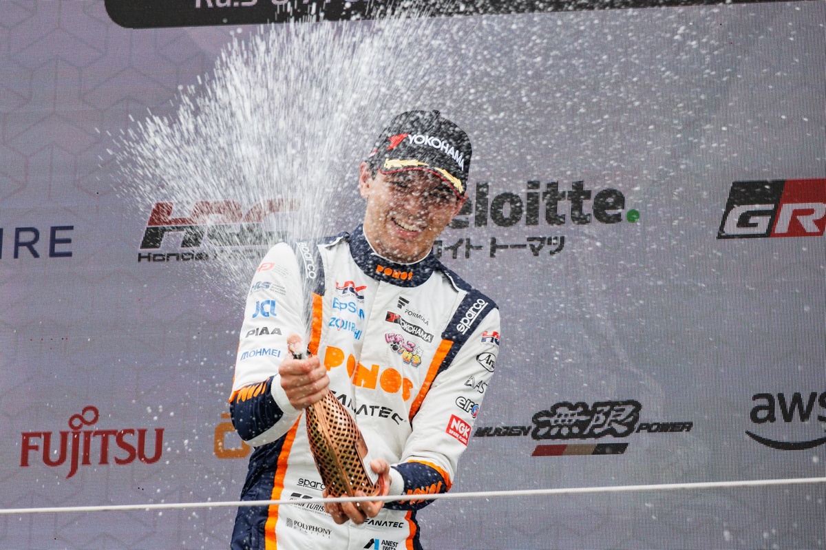 Super Formula Fuji: Igor Fraga wins while Kakunoshin Ohta closes on title