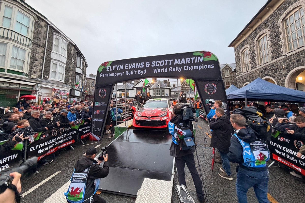 Elfyn Evans Stuns WRC Fans with Title‐Winning Welsh Show Run